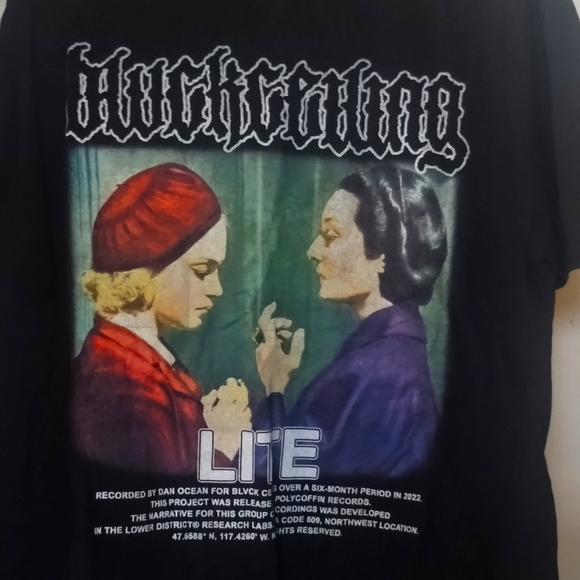 T shirt - Picture 1 of 3